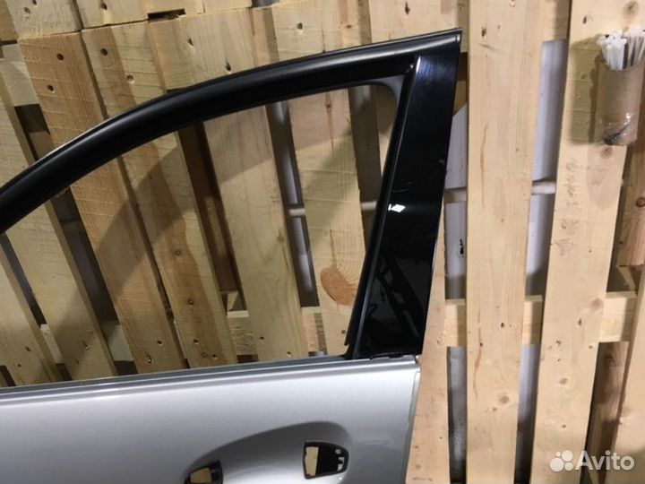 Дверь передняя левая Mercedes-Benz C-Class W204