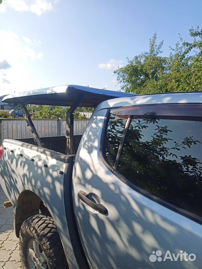 Крышка багажника на mitsubishi l200