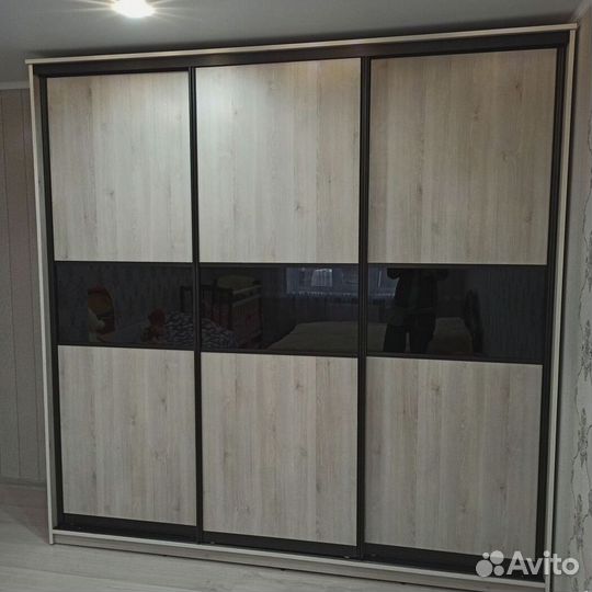 Шкаф купе зеркальный