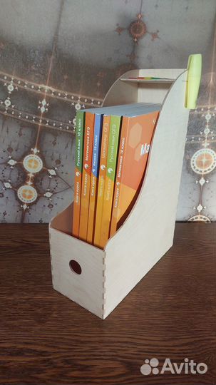 Вертикальный накопитель для бумаги А4 с полкой