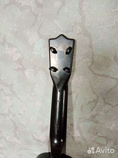 Гитара игрушечная(укулеле)