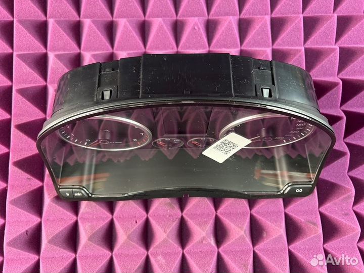 Панель приборов Volkswagen Tiguan 5N CAW 2.0T 2008