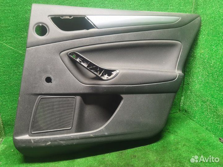 Обшивка двери задняя правая Ford Mondeo 4