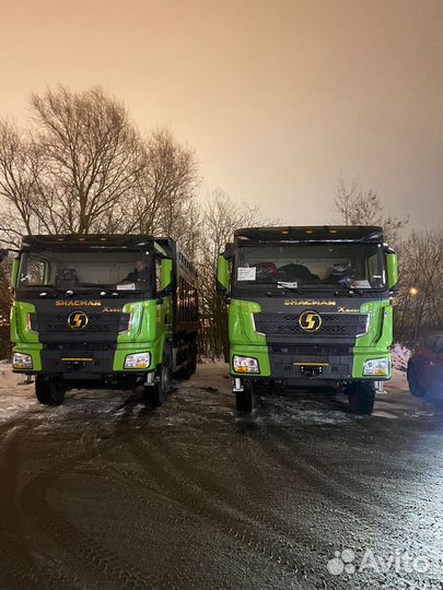 Водитель самосвала