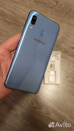 Samsung Galaxy A30, 4/64 ГБ