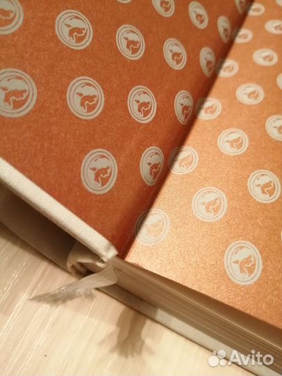 Старинная книга про русские портреты, 1982 год