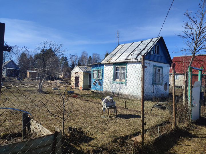 Дача 12 м² на участке 6 сот.