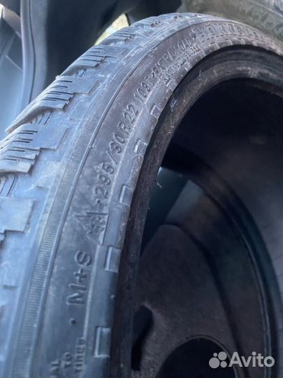 Nokian Tyres Hakkapeliitta 5 SUV 295/30 R22 103T