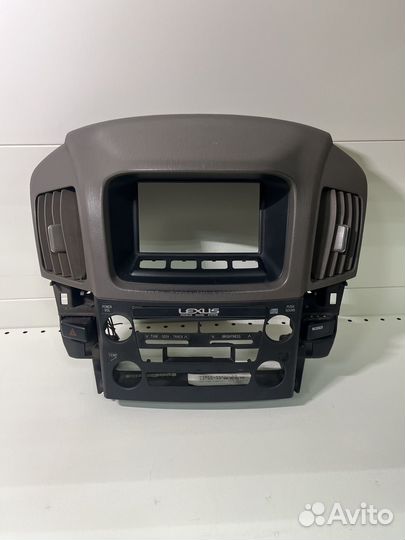 Панель дефлектора Lexus RX300