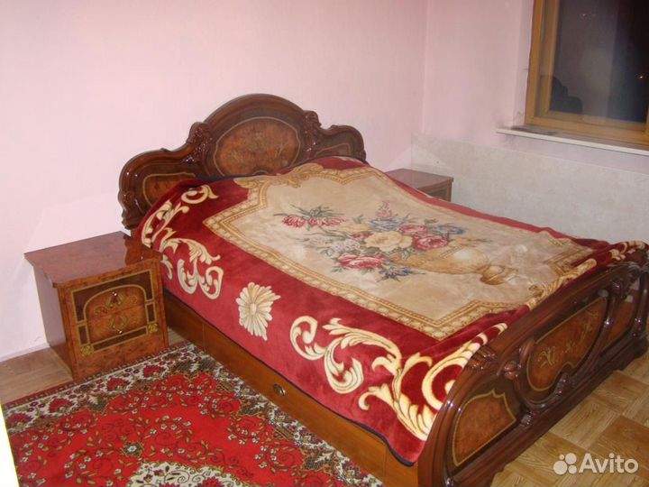 Спальный гарнитур