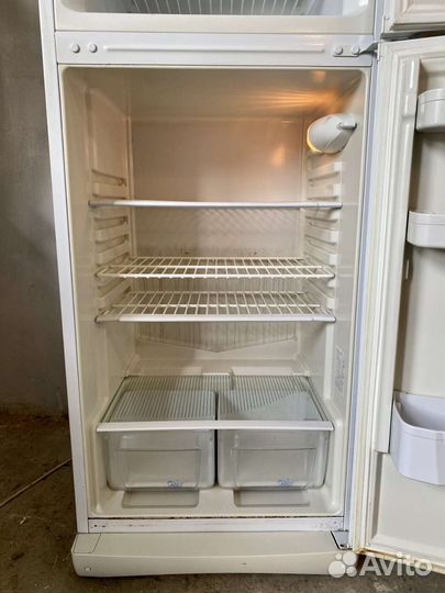 Холодильник indesit