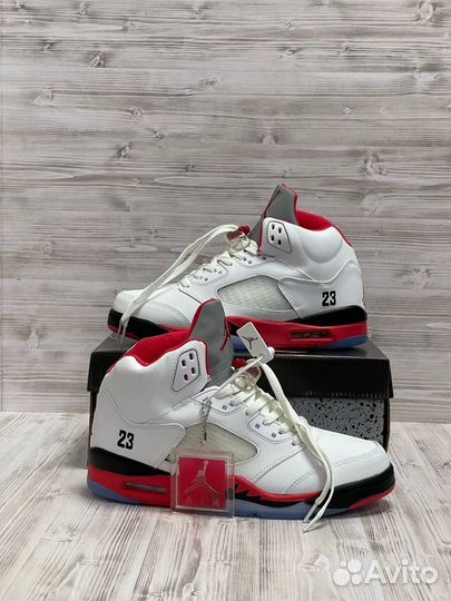 Кроссовки мужские Nike air jordan 5,в двух цветах