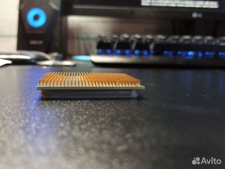 Процессор AMD Sempron 3200+