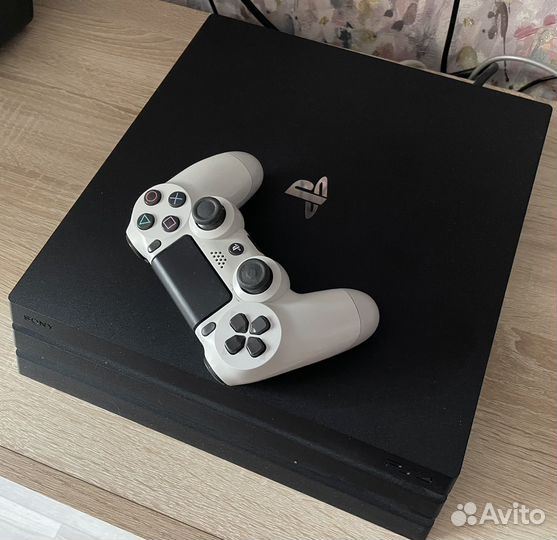 Sony playstation 4 PS4 pro 1tb с играми