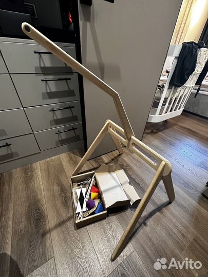 Стойка монтессори для малышей