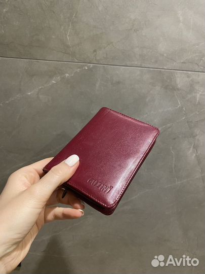 Новый кожаный кошелек