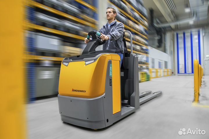 Погрузчик на электророхле (вахта)