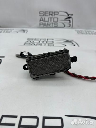 Резистор отопителя Ford Focus 3 CB8 1.0 ecoboost