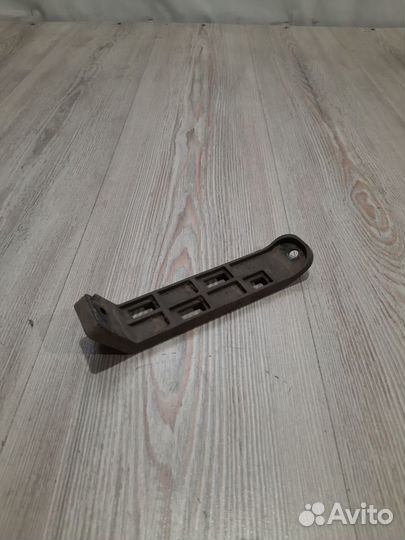 Кронштейн крепление бампера Kia soul 2 Прав