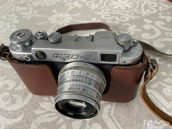 Пленочный фотоаппарат фэд-2 и фотоэкспонометр