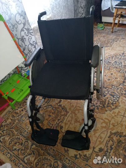 Инвалидная коляска