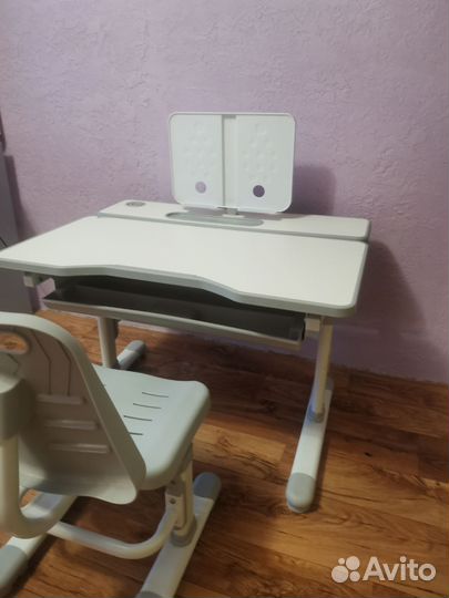Детский, растущий стол и стул
