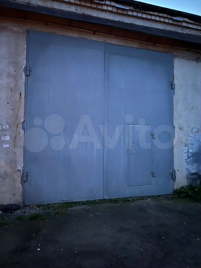 Гараж, > 30 м²