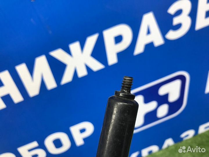 Амортизатор багажника Mazda 3 BM