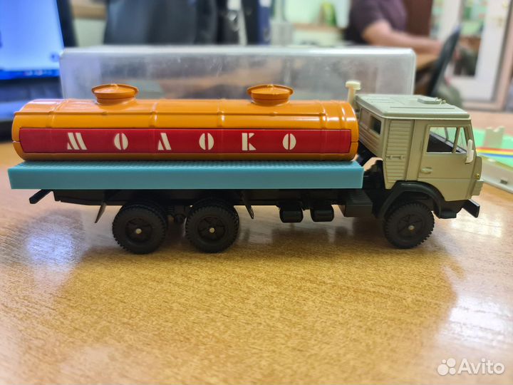 Модель СССР 1:43. Камаз