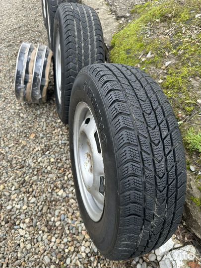 Kumho KW7400 175/70 R13 82T