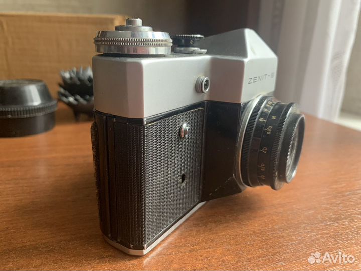 Плёночный фотоаппарат зенит