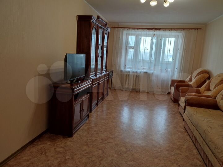 3-к. квартира, 90 м², 4/10 эт.