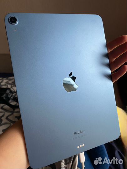 iPad air 5 2022 вместе с клавиатурой с тачпадом