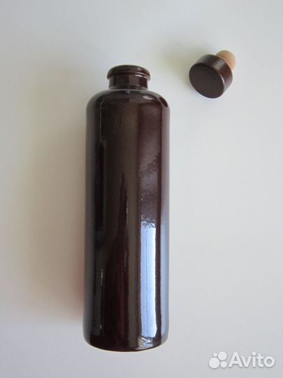 Керамическая бутылка с герметичной пробкой