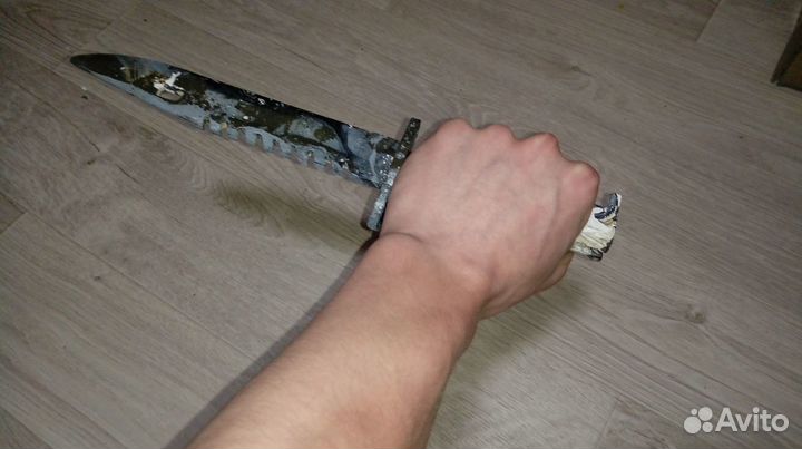 Нож М9 из дерева