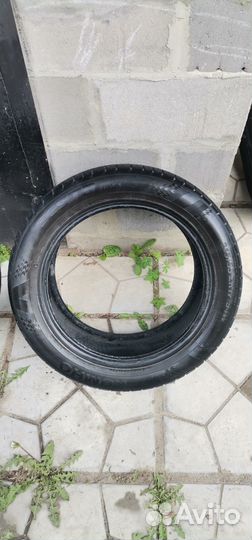 Kumho Ecsta HS51 255/55 R17
