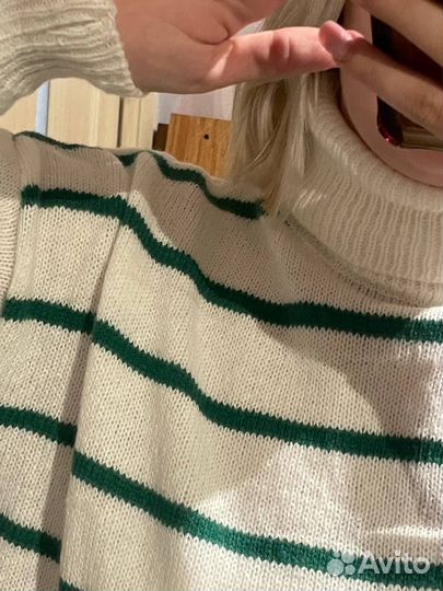 Свитер женский