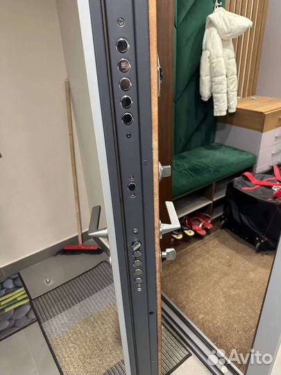 Вскрытие замков/АВТО/сейфы/ремонт и замена