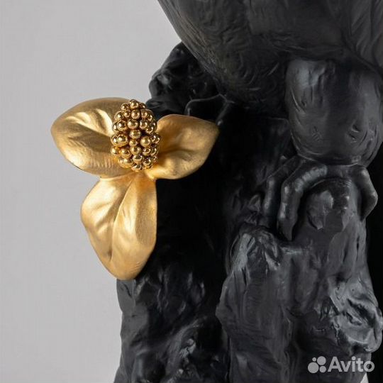 Статуэткa Lladro Птица Ара(черное-золото) 01009577