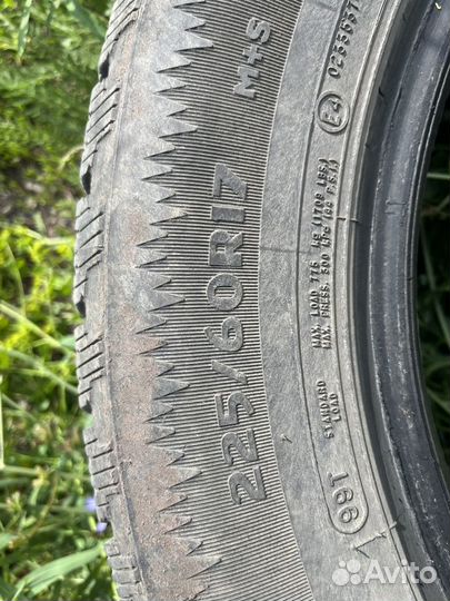 Cooper Weather-Master S/T 225/60 R17