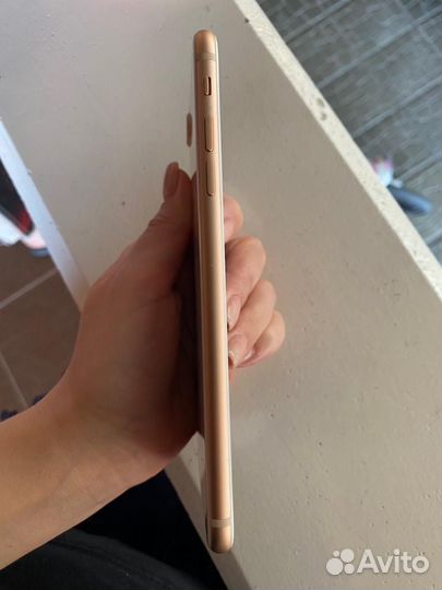 Телефон iPhone 8 plus
