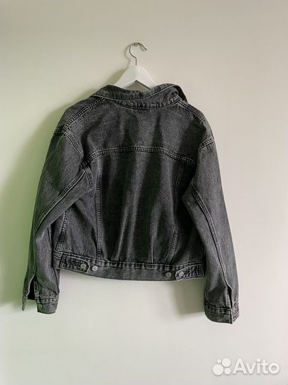 Джинсовая куртка levis