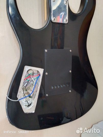 Электрогитара