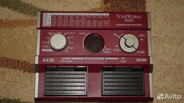 Процессор эффектов для Бас-гитары Korg AX3B