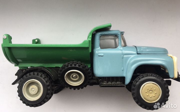 Модель ЗИЛ ммз 555 капот две петли