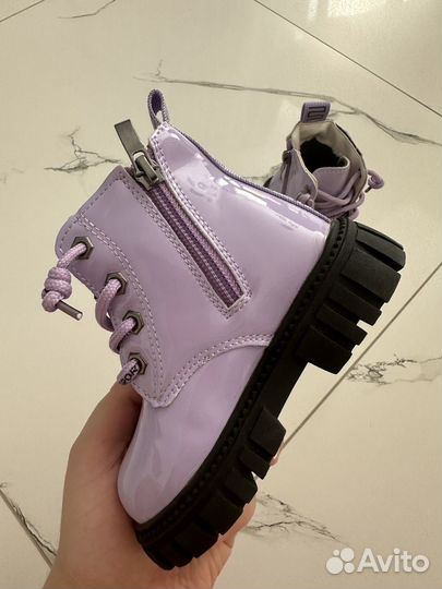 Продам ботинки для девочки 21 размера