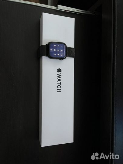 Часы Apple Watch SE 44mm Alu Midnight GPS