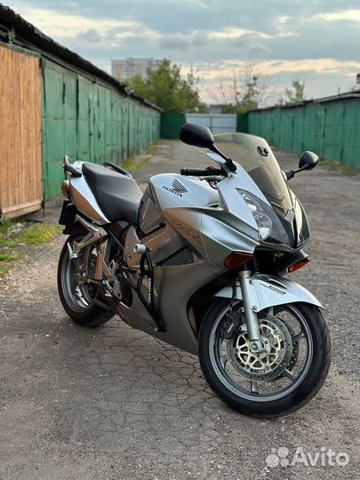 Honda VFR 800 vtec