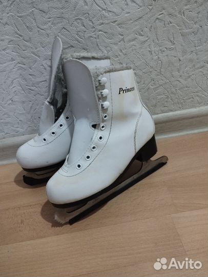 Коньки фигурные