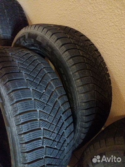 Pirelli Winter Ice Zero 235/60 R18 107H